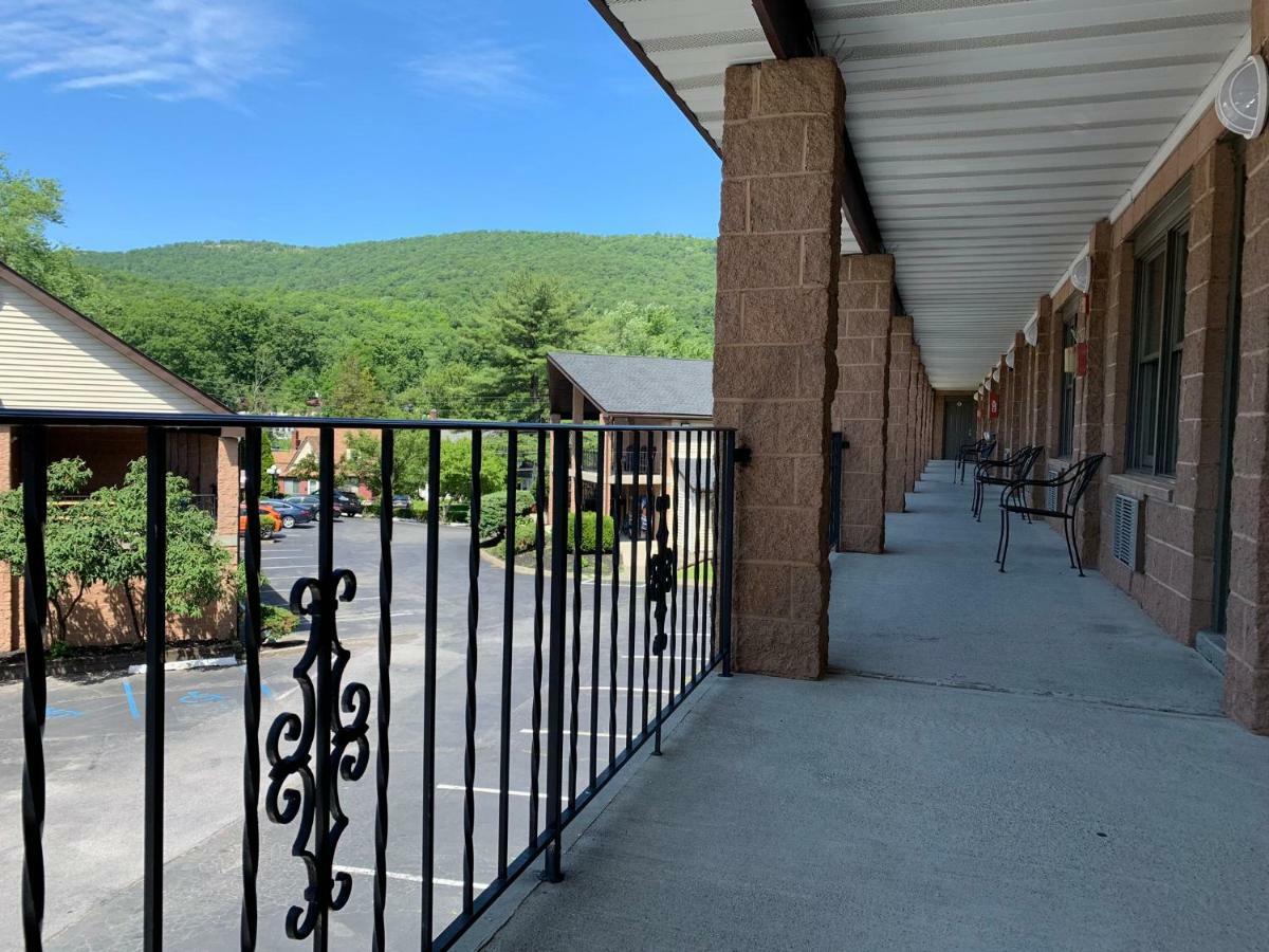 West Point Motel Highland Falls Exteriör bild